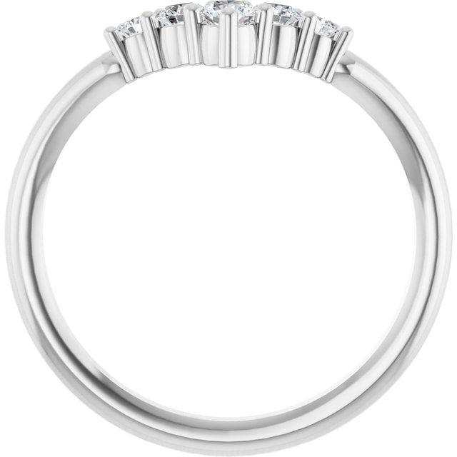 1/4 CTW Graduated V Ring